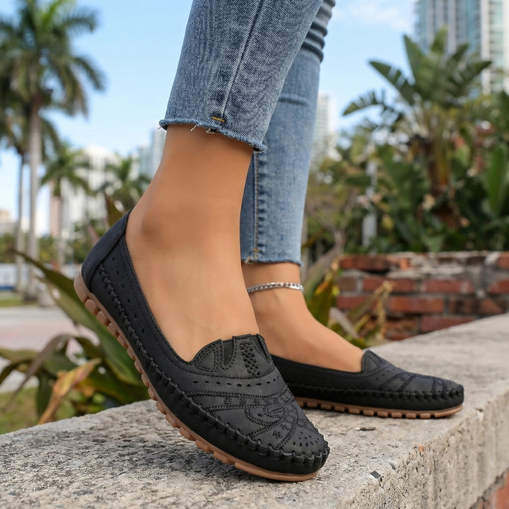 Black Jinkang Elena Flat Loafers 1