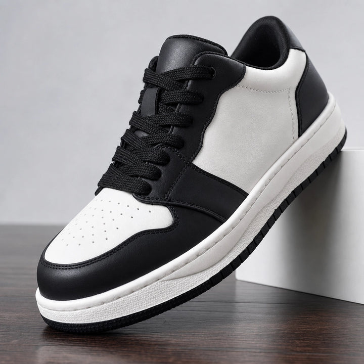 Black / White Garrett Leather Low-Top Sneakers 1