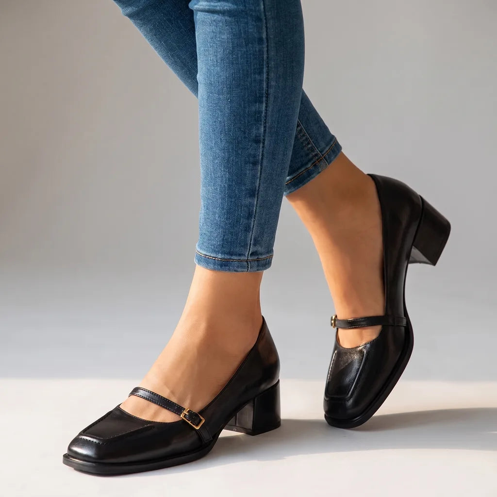 Alessandra | Women's Orthopedic Patent Mary Jane Shoes - Color:Black;Size:35