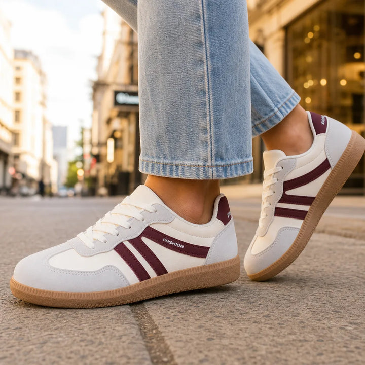 Women's DZ-G-XJ11 Off White (bagged) Mills Lightweight Trainers
