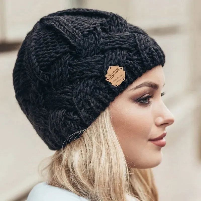 Elizabeth | Women's Warm Knitted Hat - Color:Black;Size:One Size