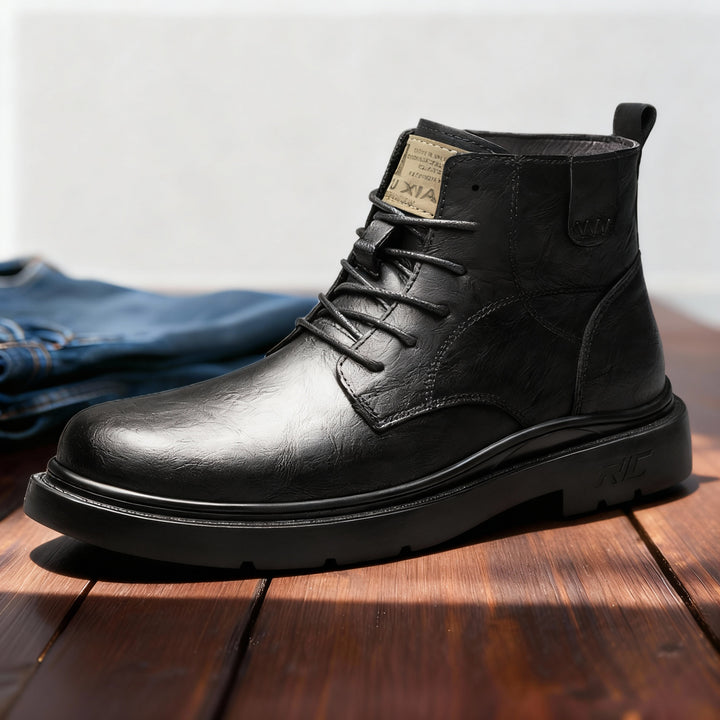 Bronco Leather Chukka Boots