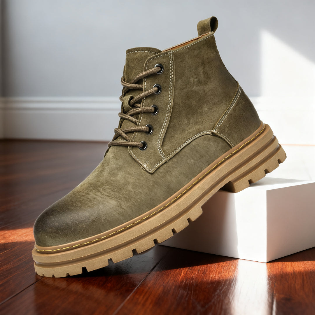 Bronco Leather Chukka Boots