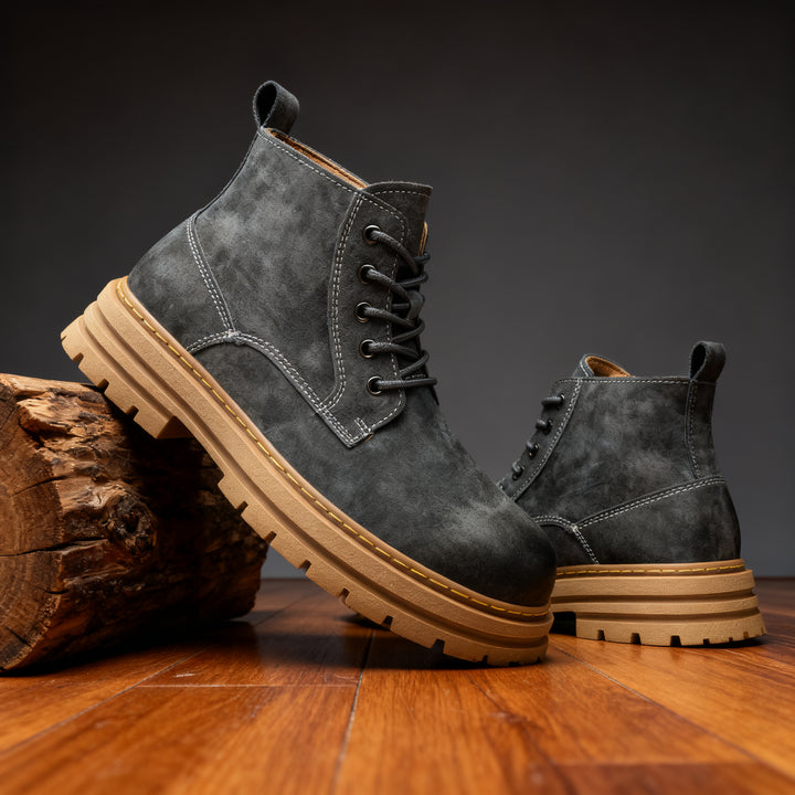 Bronco Leather Chukka Boots
