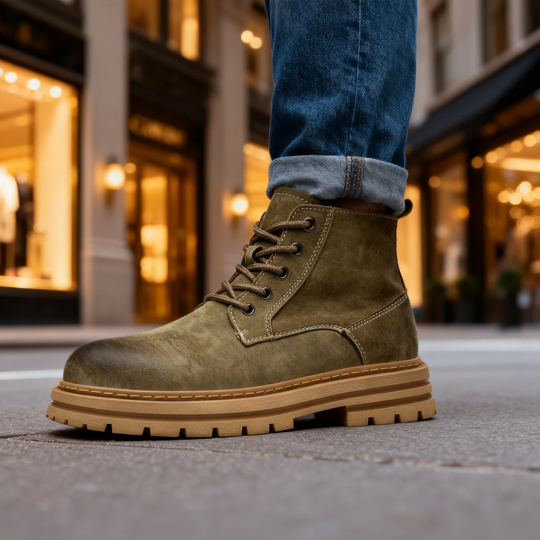 Bronco Leather Chukka Boots