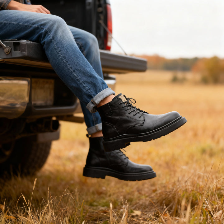 Bronco Leather Chukka Boots