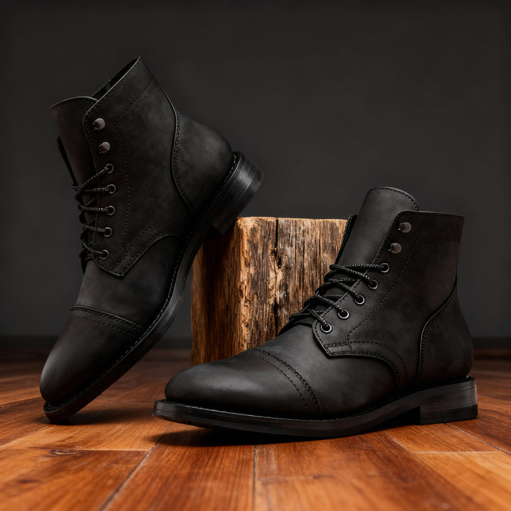 Mustang '05 Cap-Toe Boots