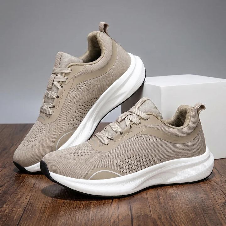 Graham Carbon Runners - Color:Beige;Size:39