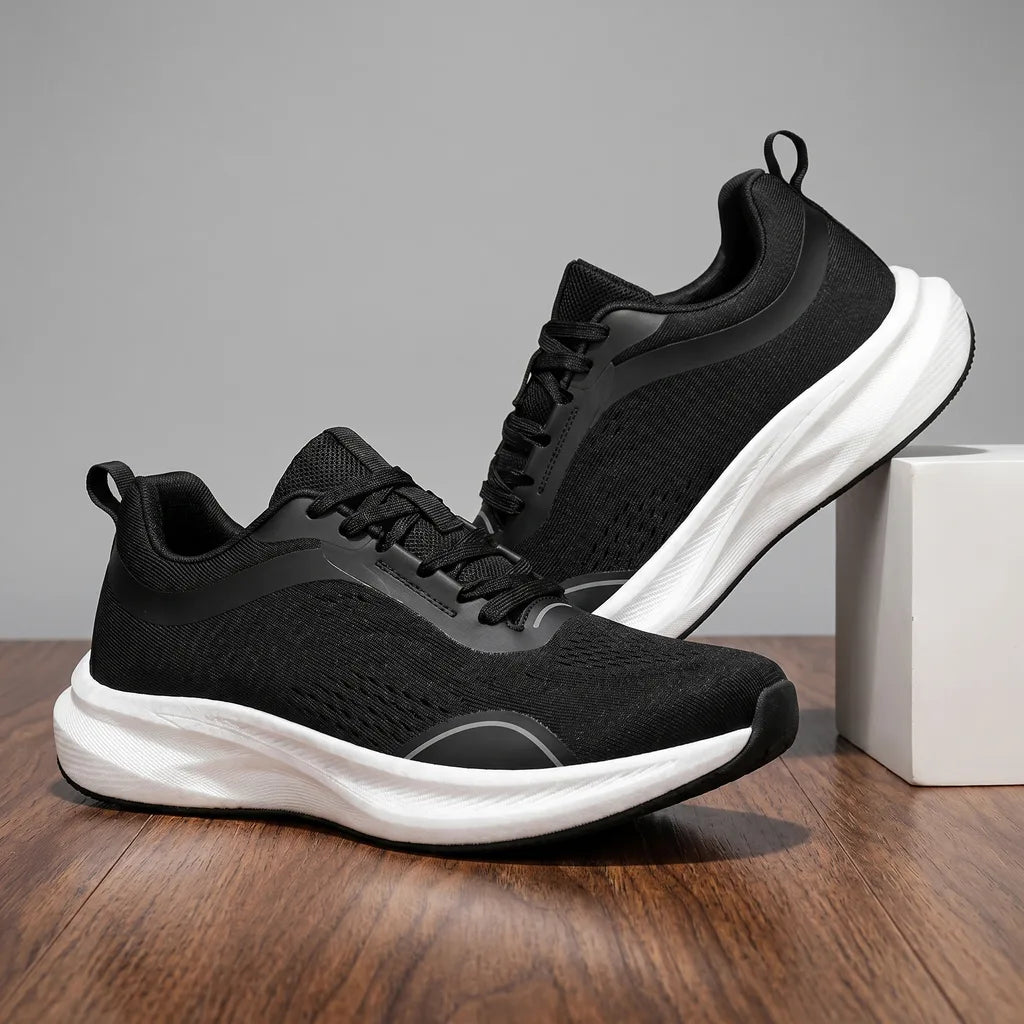 Graham Carbon Runners - Color:Black;Size:39