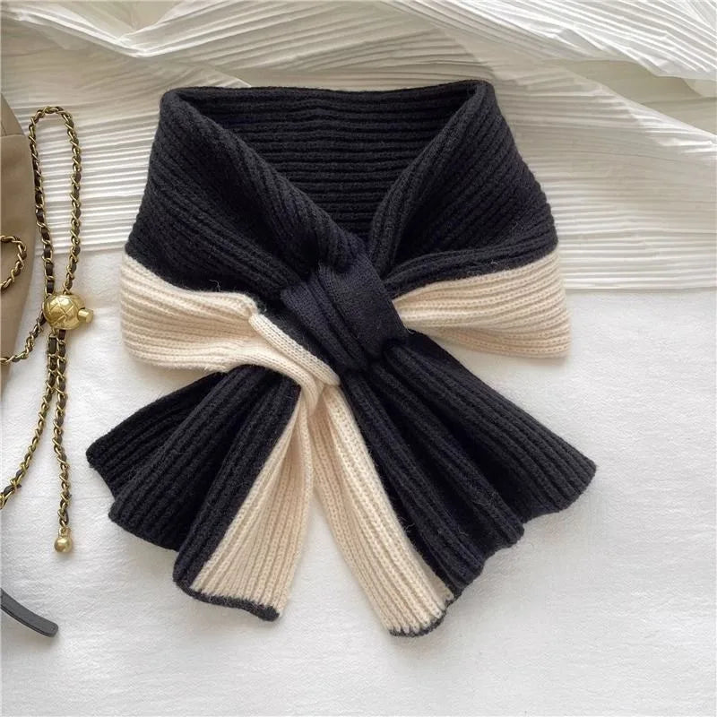 Jasmin | Women's Short Knit Scarf - Color:Black