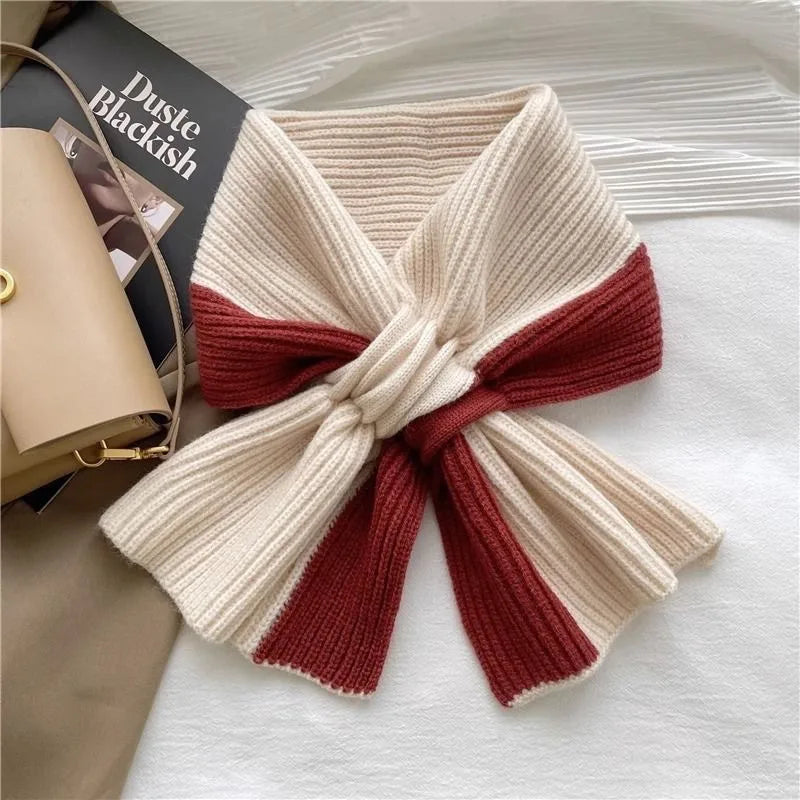 Jasmin | Women's Short Knit Scarf - Color:Burgundy