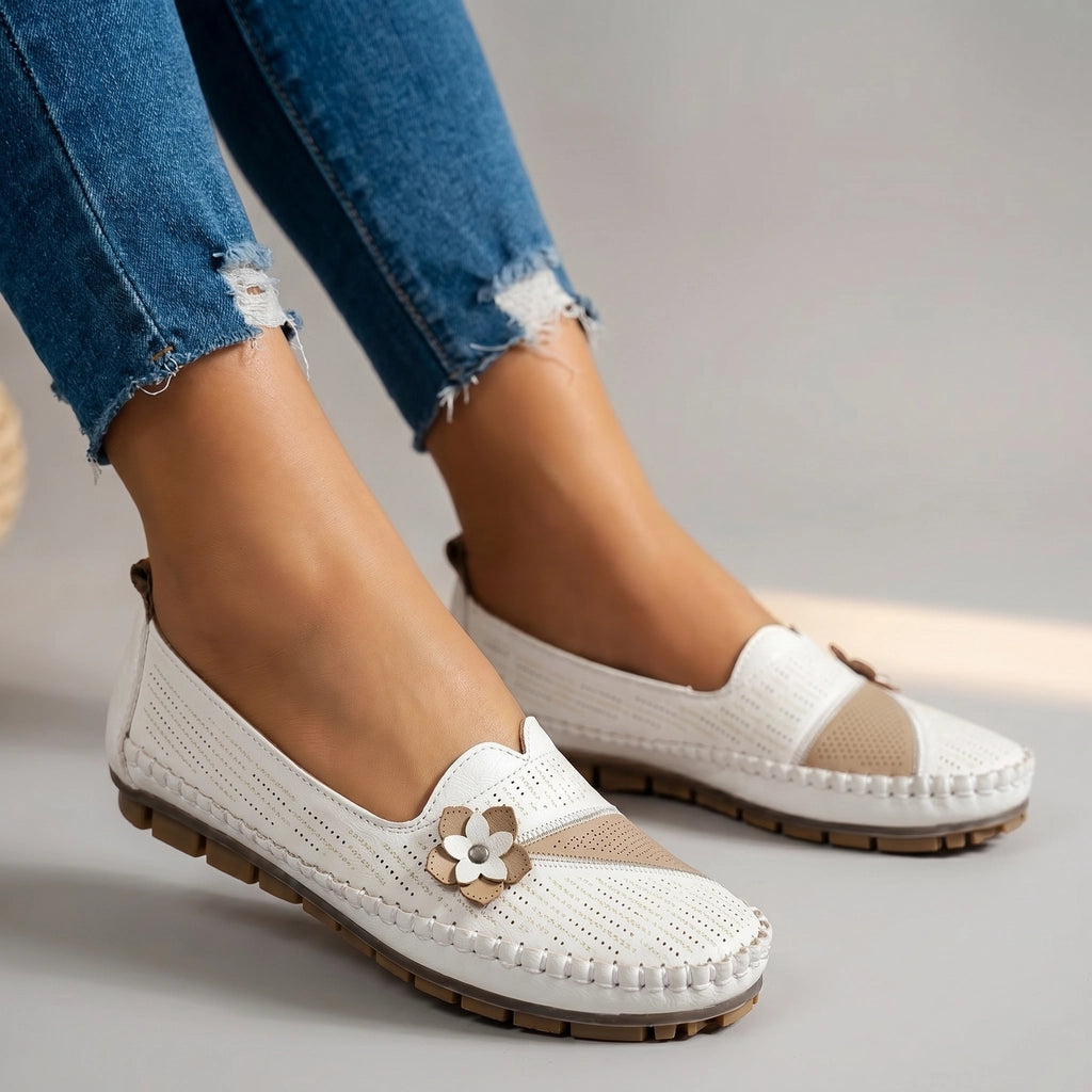 Jorja Floral Loafers - Color:White;Size:35