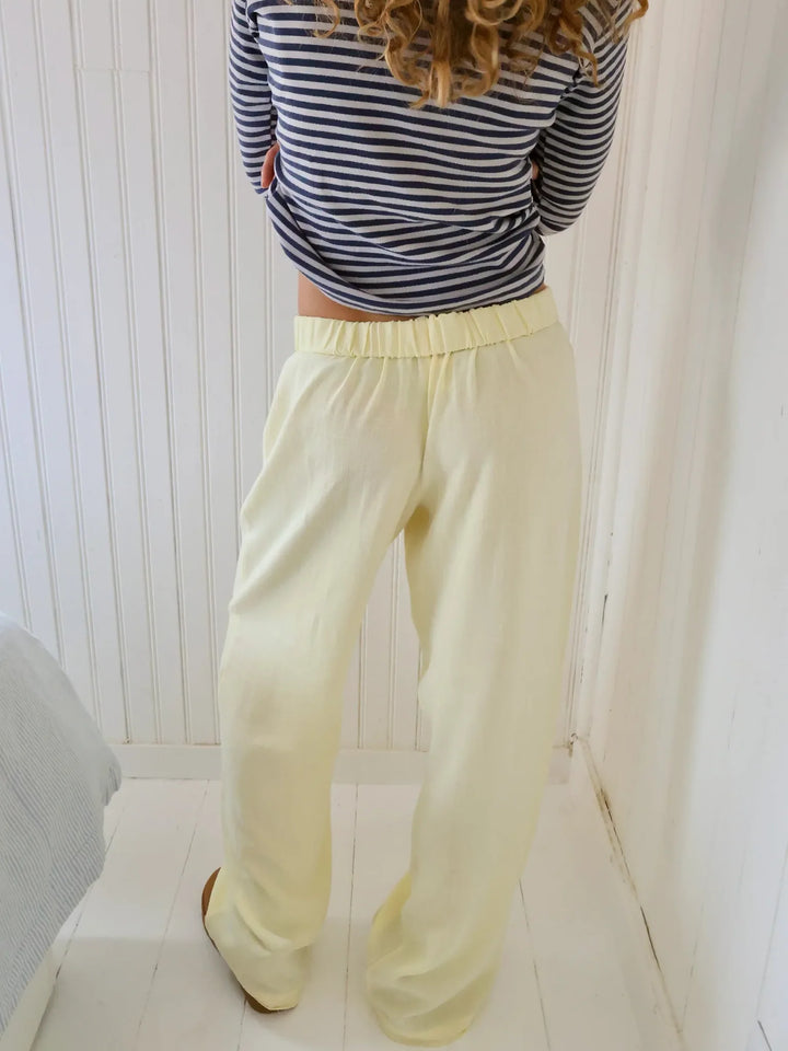 womens sweatpants yellow2.webp
