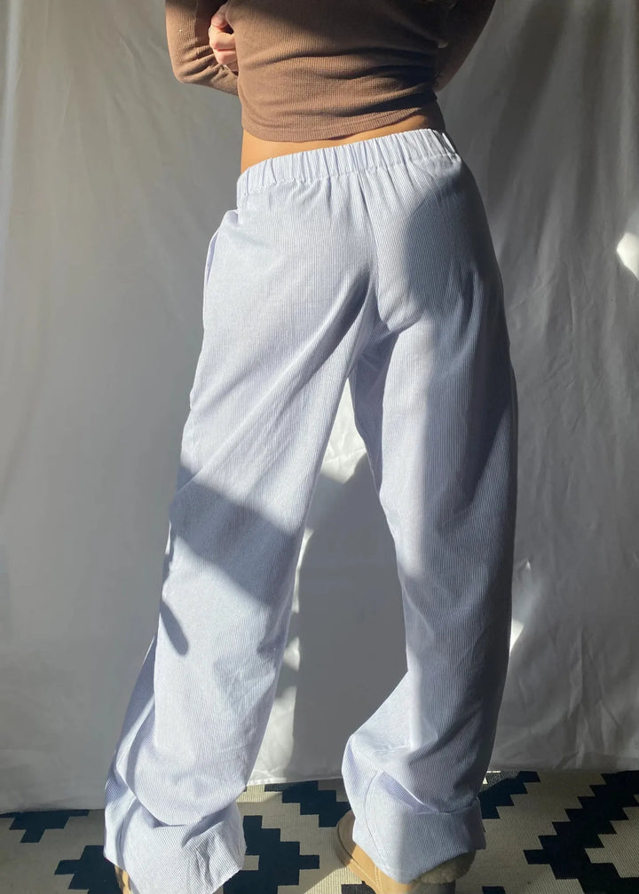 womens sweatpants blue.webp