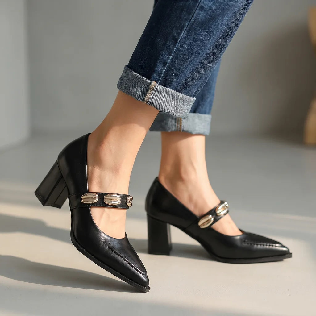 Women's Black Zachary Strappy Flats