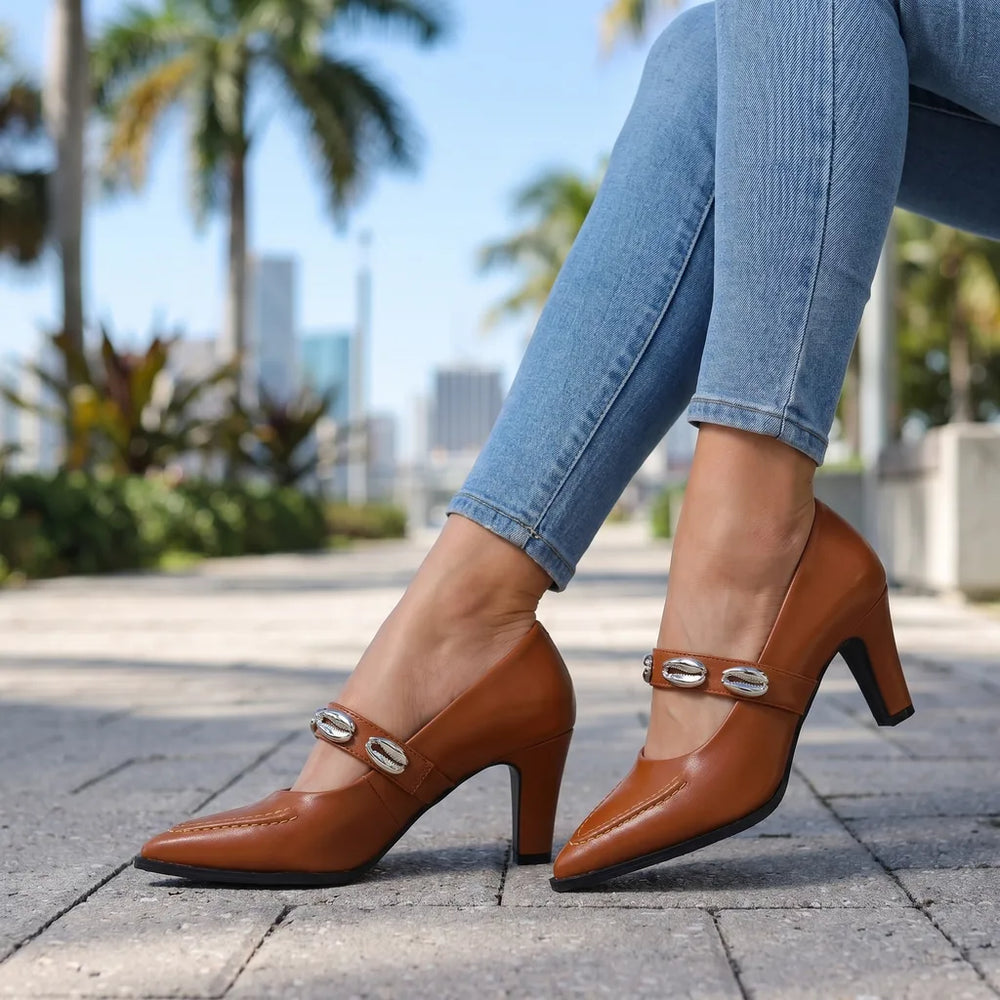 Women's Brown Zachary Strappy Flats
