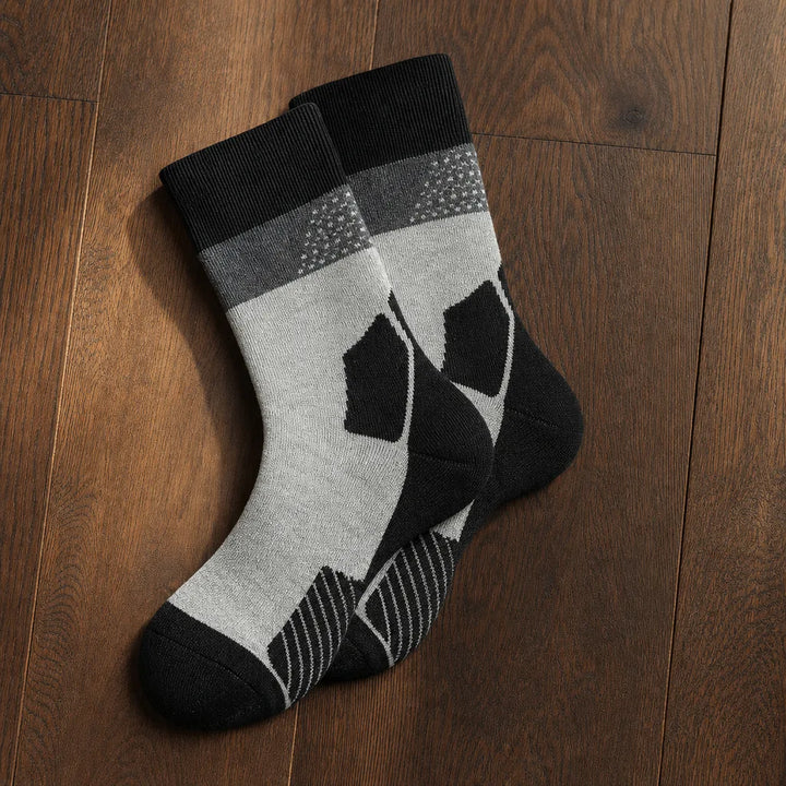 Maude | Merino wool Hiking Socks - Color:Black/White;Size:One Size