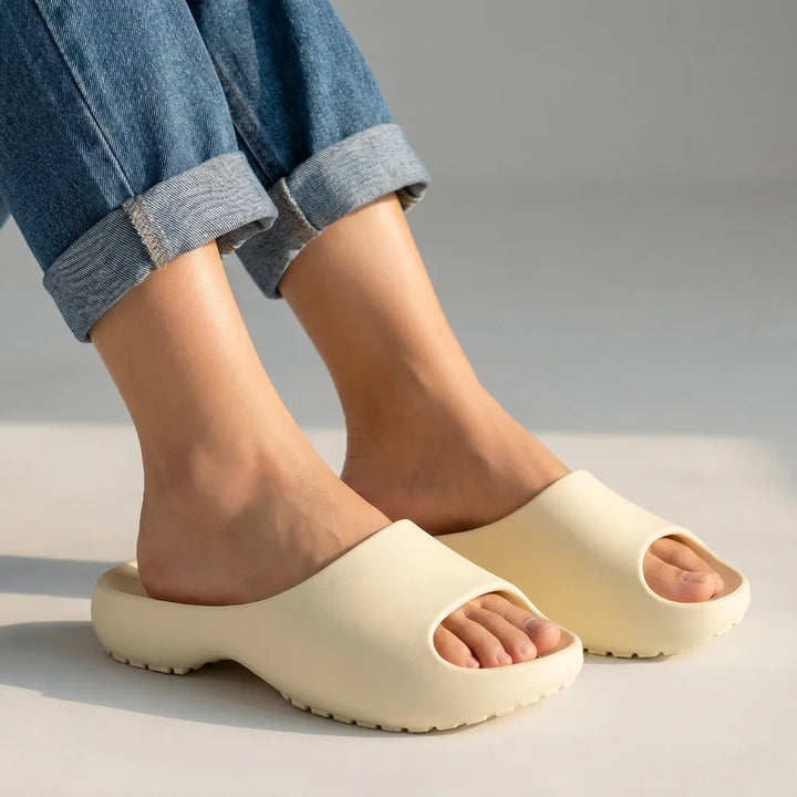 Savannah Slides - Color:Cream White;Size:35-36