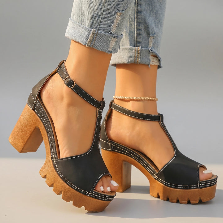 Scarlet Platform Sandals - Color:Black;Size:35