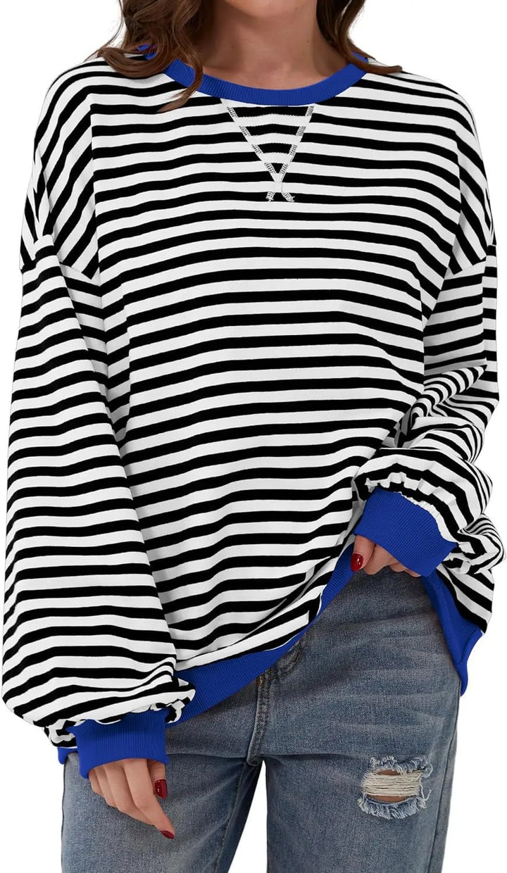 Verity | Women's Oversized Sweatshirt  - Size:XS;Color:Black
